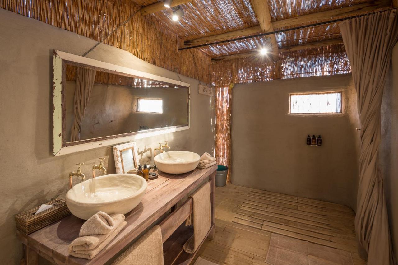 Villa Wilderness Safaris Damaraland Camp à Twyfelfontein Extérieur photo